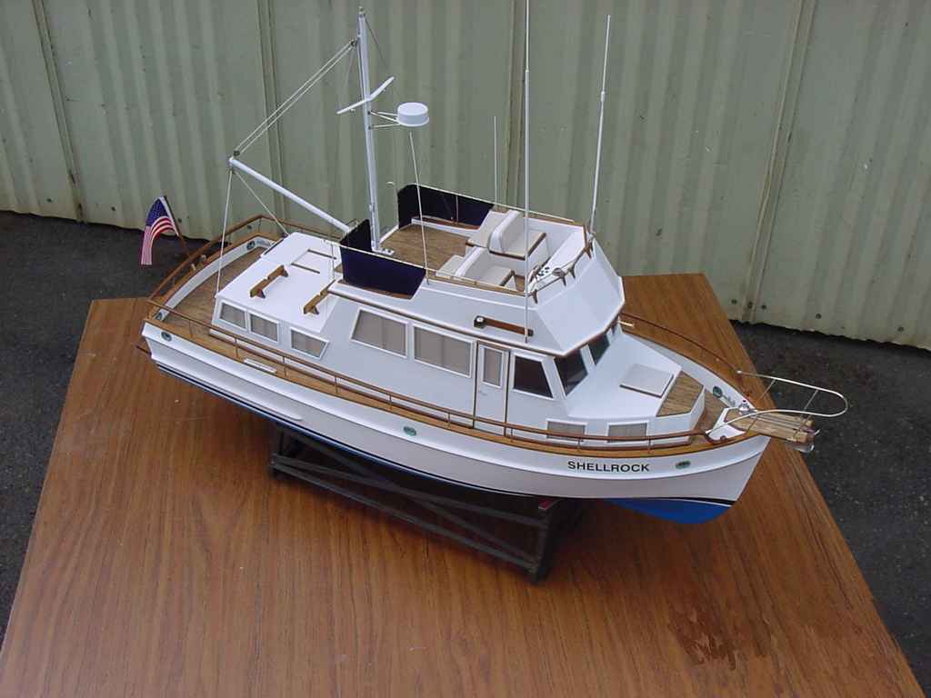 Grand Banks Model クラシックヨット 1:20スケール Grand Banks Model クラシックヨット 1:20スケール